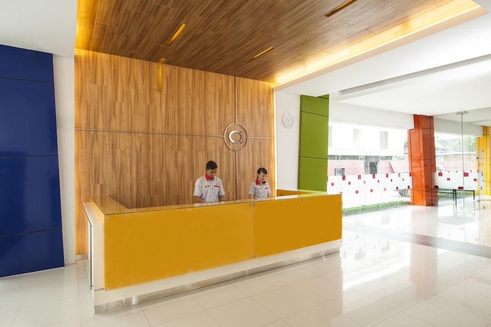 อมาริส โฮเต็ล ซีเรบอน Hotel จิเรบอน ภายนอก รูปภาพ