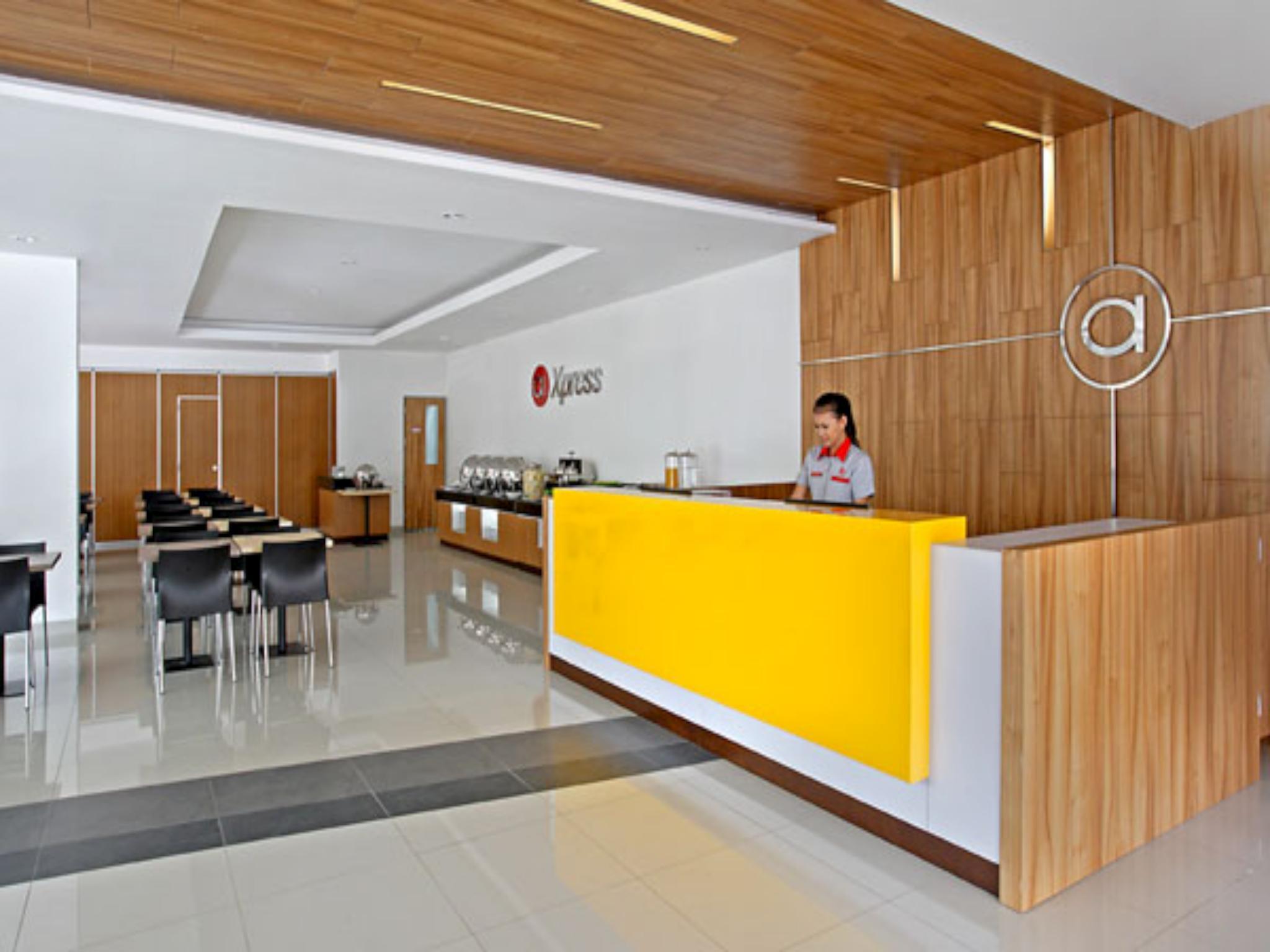 อมาริส โฮเต็ล ซีเรบอน Hotel จิเรบอน ภายนอก รูปภาพ